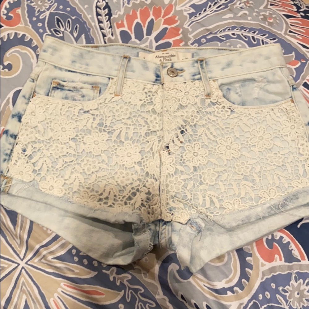 3️⃣ for 3️⃣5️⃣‼️🛍️ acid wash w/ lace front shorts